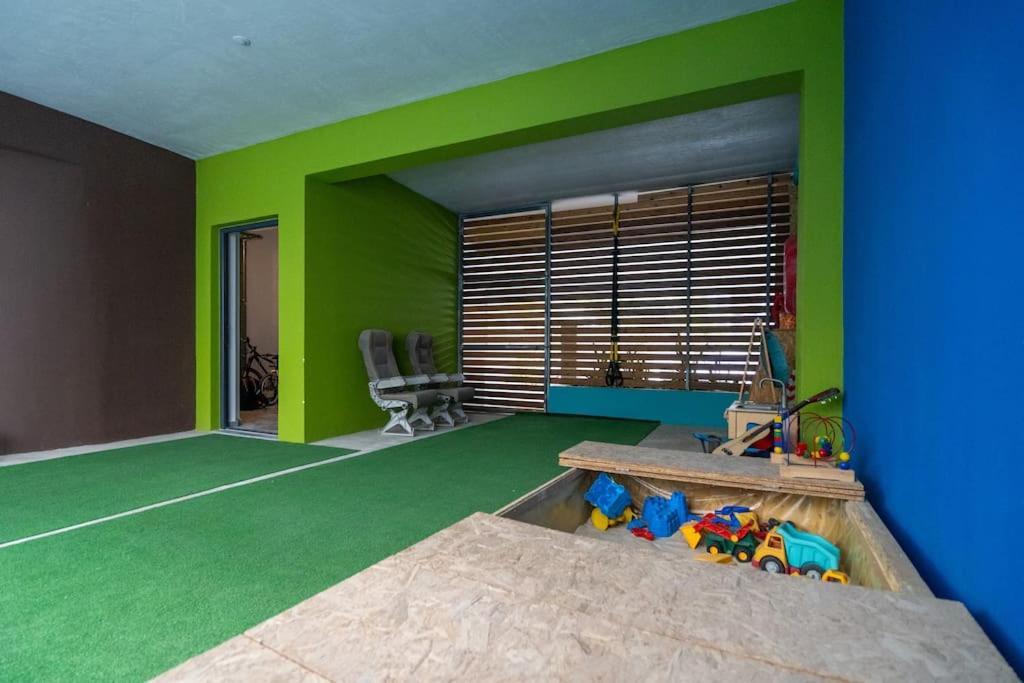 Central, Parking, Play Area, 1Km To The Sea Heraklion  Luaran gambar